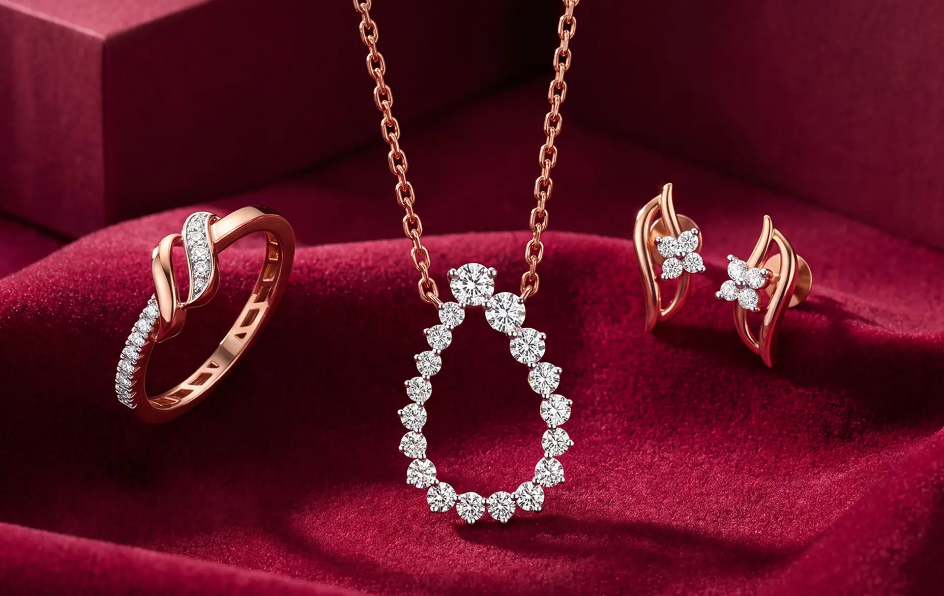 Best Diamond Jewellery Gifts for Christmas  