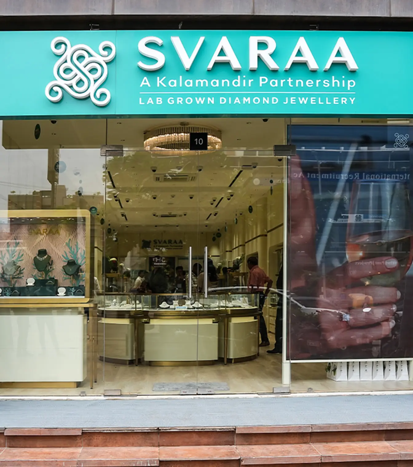 Svaraa Jewels - Ahmedabad Sindhubhavan